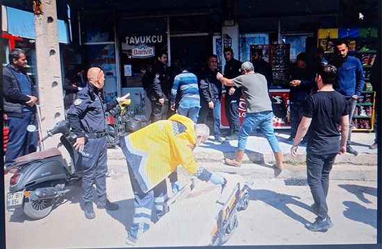 Antalya’da parti broşürü dağıtımı kavgası Kanlı Bitti